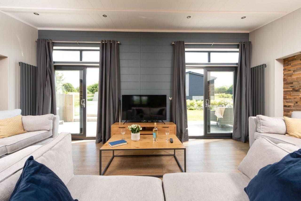 Primrose Lodge, 25 Roadford Lake Lodges Lifton Esterno foto