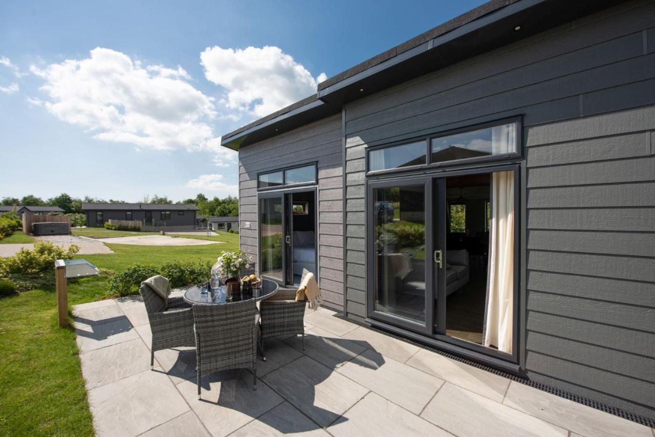 Primrose Lodge, 25 Roadford Lake Lodges Lifton Esterno foto