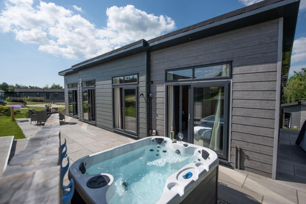 Primrose Lodge, 25 Roadford Lake Lodges Lifton Esterno foto