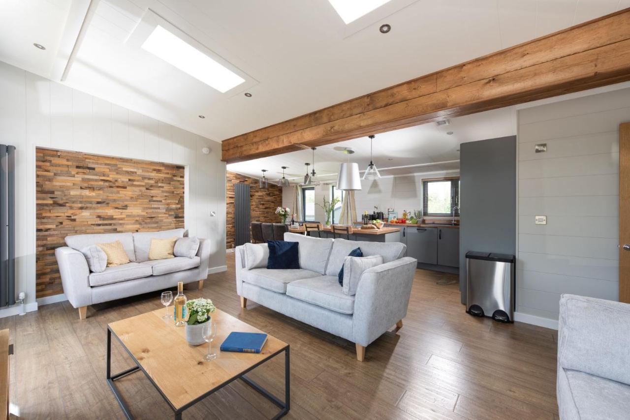 Primrose Lodge, 25 Roadford Lake Lodges Lifton Esterno foto