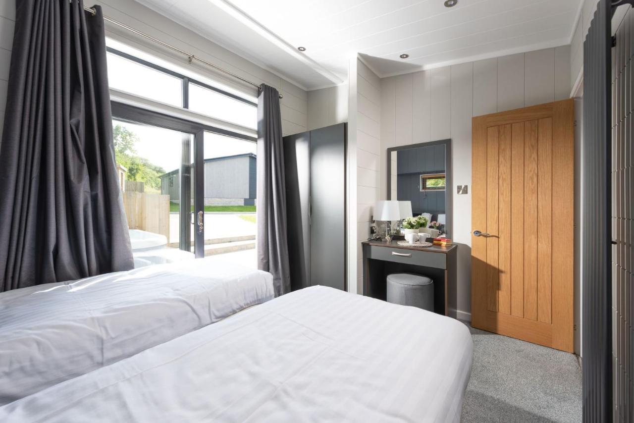Primrose Lodge, 25 Roadford Lake Lodges Lifton Esterno foto