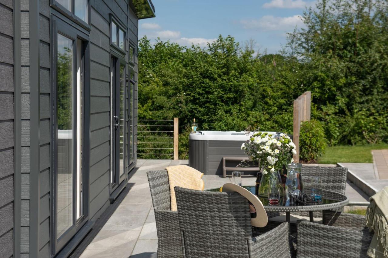 Primrose Lodge, 25 Roadford Lake Lodges Lifton Esterno foto