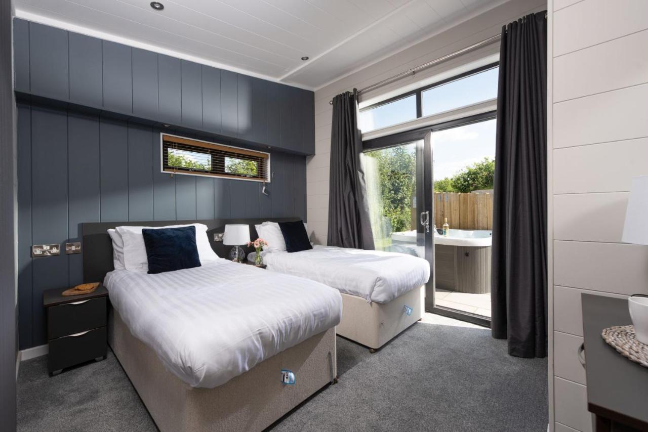 Primrose Lodge, 25 Roadford Lake Lodges Lifton Esterno foto
